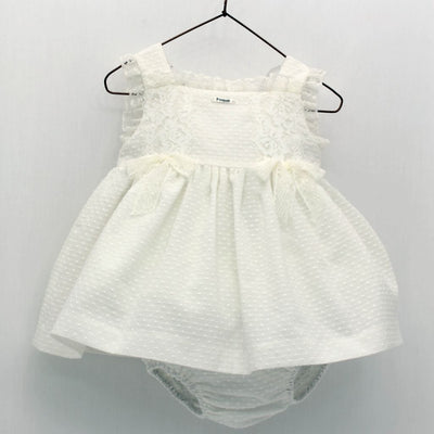 JESUSITO BODOQUE BORDADO CON VALENCIENNES - Menta Moda Infantil