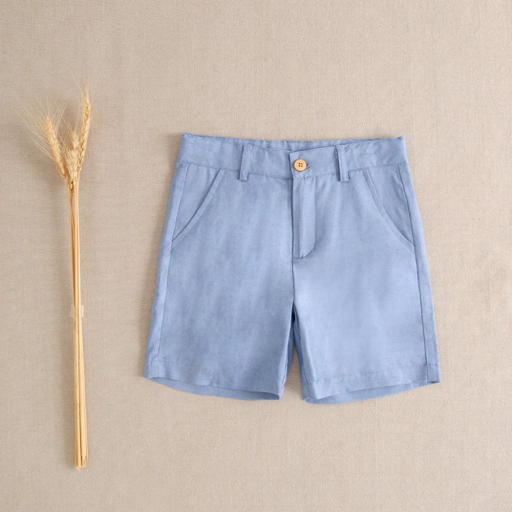 CONJUNTO DE NIÑO CAMISA DE RAYAS AZULES Y CAMEL CON BERMUDA AZUL