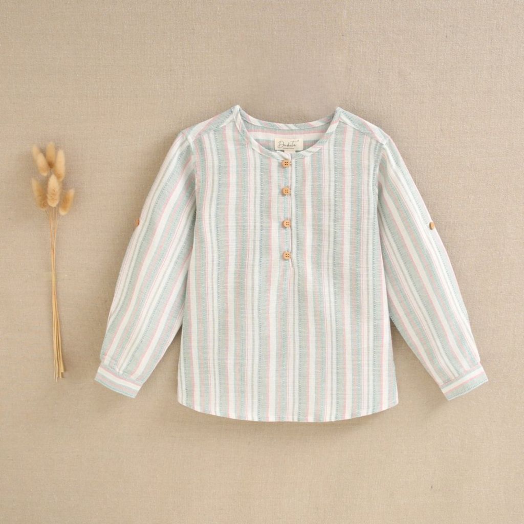 CONJUNTO DE NIÑO CAMISA DE RAYAS VERDES Y ROSAS CON BERMUDA VERDE