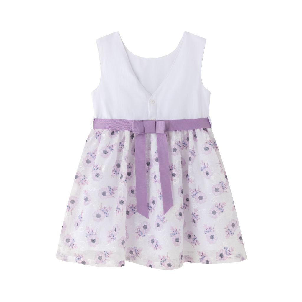 VESTIDO DE NIÑA CON TONOS LILAS. DETALLE DE CINTA EN LA CINTURA