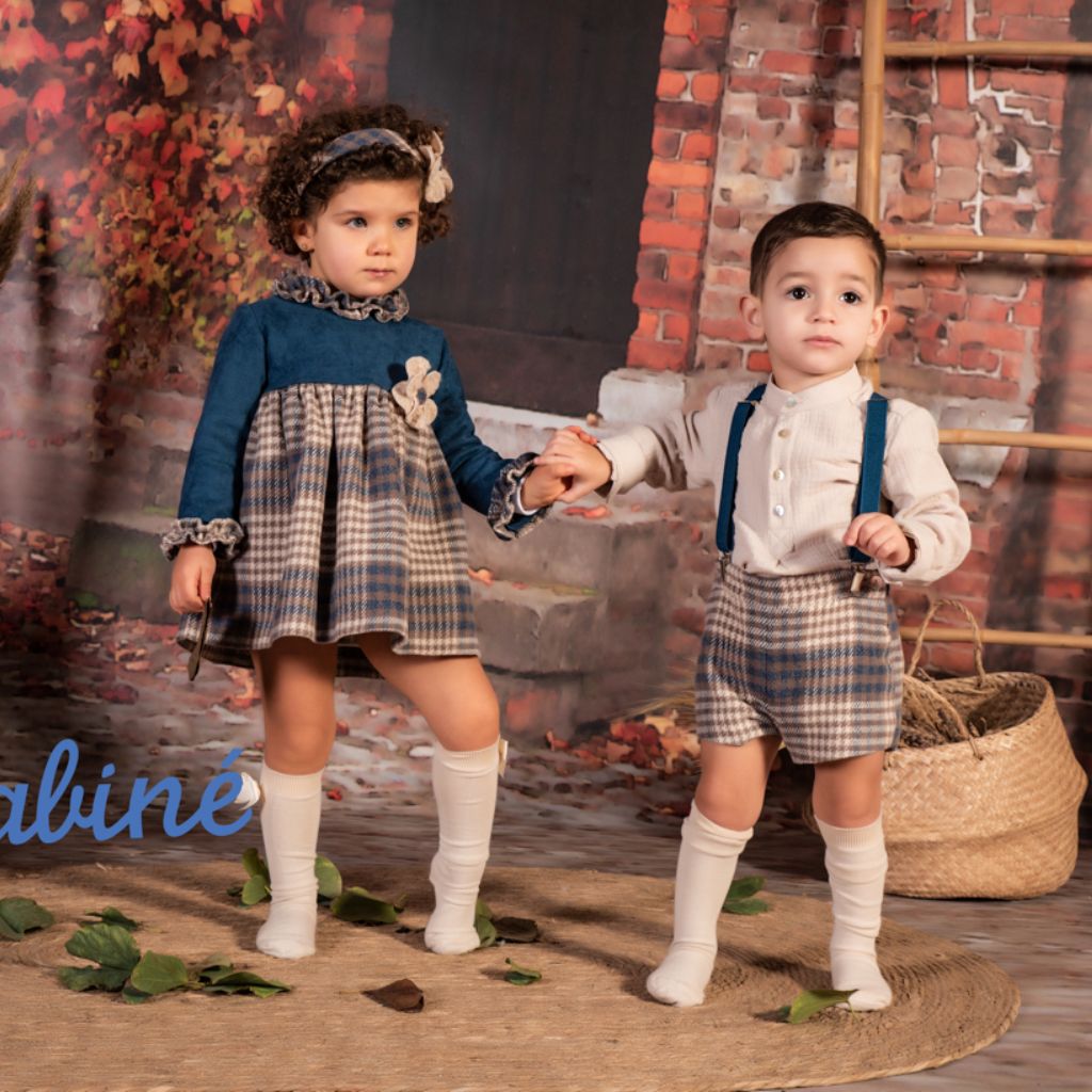 VESTIDO NIÑA DE CUELLO FRUNCIDO CON FLOR - Menta Moda Infantil